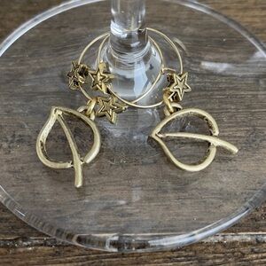Gold tone leaf wine charms